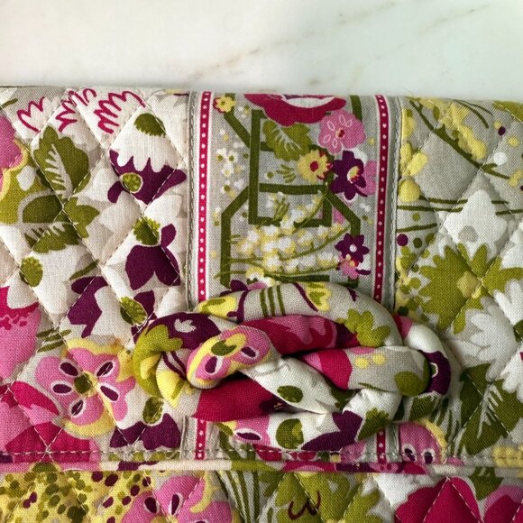 Vera Bradley "Make Me Blush" Knot Just A Clutch – Retired Pattern – NEW with Tag - Picture 6 of 8